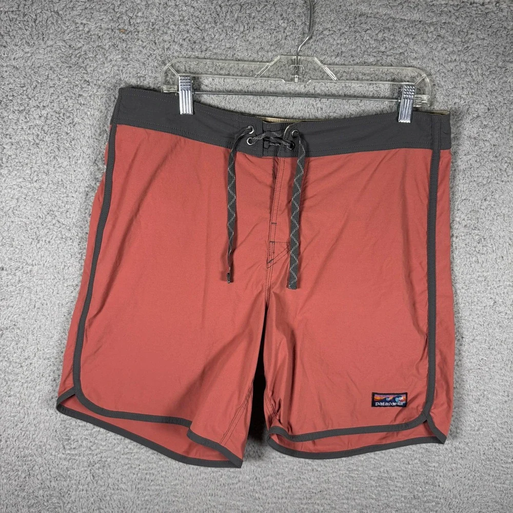 Patagonia Mens Board Shorts Red Grey Scalloped Hem Swim Trunks Size 35